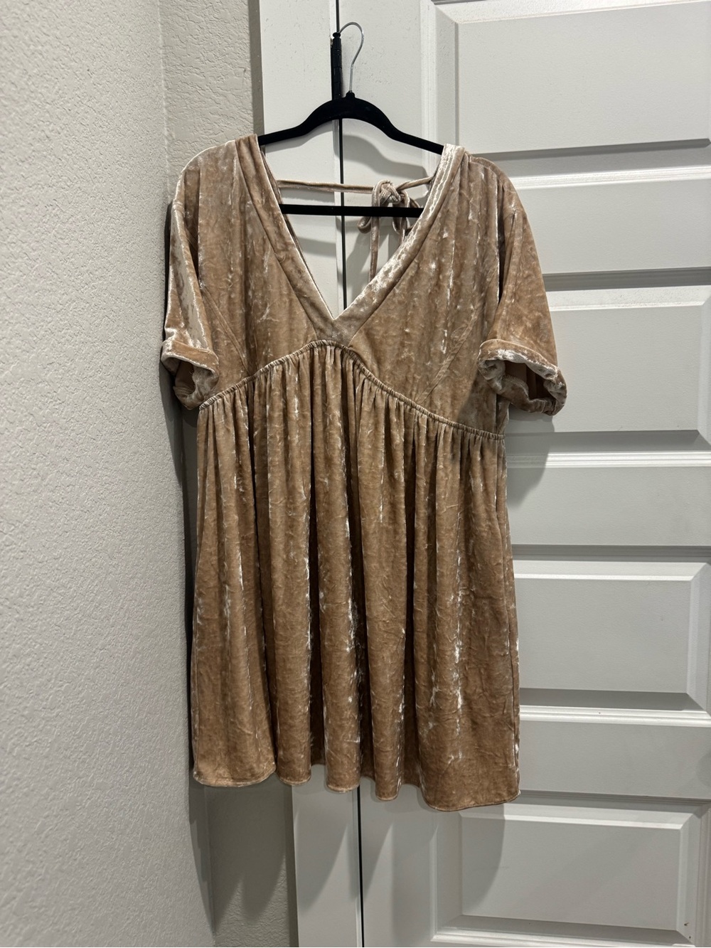 entro Taupe Crushed Velvet V-Neck Babydoll Tunic